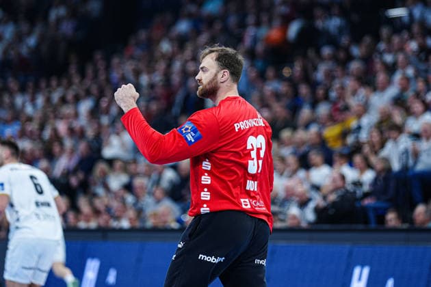 Cheering after Andreas Wolffs save THW Kiel, 33 GER, THW Kiel vs Montpellier Handball, Handball, EHF European League, Matchday 6, Season 2025 2026, 02 12 2025 GER, THW Kiel vs Montpellier Handball, Handball, EHF European League, Matchday 6, Season 2025 2026, 02 12 2025 Kiel Copyright: xEibner-Pressefoto MarcelxvonxFehrnx EP_MFN