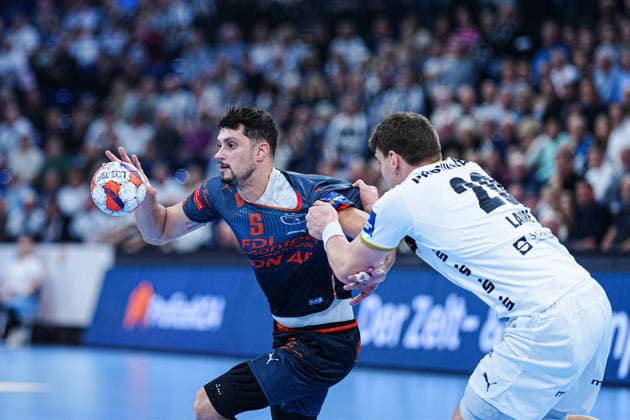 Kyllian Villeminot Montpellier Handball, 05 , Lucas Laube THW Kiel, 20 GER, THW Kiel vs Montpellier Handball, Handball, EHF European League, Matchday 6, Season 2025 2026, 02 12 2025 GER, THW Kiel vs Montpellier Handball, Handball, EHF European League, Matchday 6, Season 2025 2026, 02 12 2025 Kiel Copyright: xEibner-Pressefoto MarcelxvonxFehrnx EP_MFN