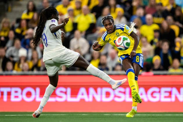 251202 Evelyn Ijeh of Sweden during the Women s Nations League bronze medal second leg match between Sweden and France on December 2, 2025 in Stockholm Photo Jesper Zerman BILDBYRAN kod JZ JM0754 bbeng fotboll football soccer fotball nations league uefa women s nations league bronsmatch bronze medal match dam sverige sweden frankrike france  Copyright: JESPERxZERMAN BB251202JZ070