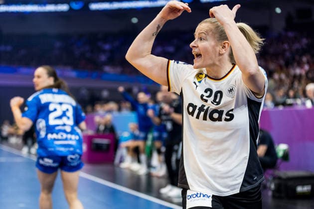 DORTMUND, GERMANY - DECEMBER 2: Emily Vogel (Germany, 20) during the 27th IHF Women’s World Handball Championship match between Germany vs. Faroe Islands at Westfalenhalle on matchday 1 of the main round of the 27th IHF Women’s World Handball Championship on December 2, 2025 in Dortmund, Germany. North Rhine Westphalia Germany Copyright: xBEAUTIFULxSPORTS Wunderlx