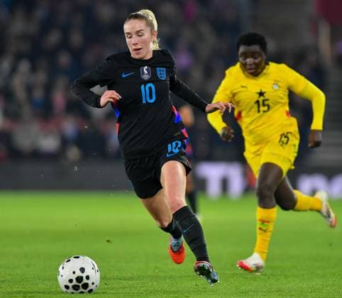 England Women v Ghana Women International Friendly, Länderspiel, Nationalmannschaft Missy Bo Kearns of England Women in possession during the International Friendly match at the St Mary s Stadium, Southampton 02 12 2025 UK Newspapers OUT Copyright: xPaulxBlakex FIL-22586-0014