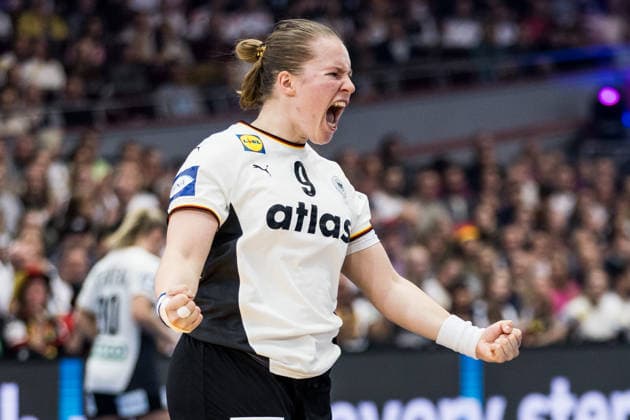 DORTMUND, GERMANY - DECEMBER 2: Lisa Antl (Germany, 9) cheers during the 27th IHF Women’s World Handball Championship match between Germany vs. Faroe Islands at Westfalenhalle on matchday 1 of the main round of the 27th IHF Women’s World Handball Championship on December 2, 2025 in Dortmund, Germany. North Rhine Westphalia Germany Copyright: xBEAUTIFULxSPORTS Wunderlx