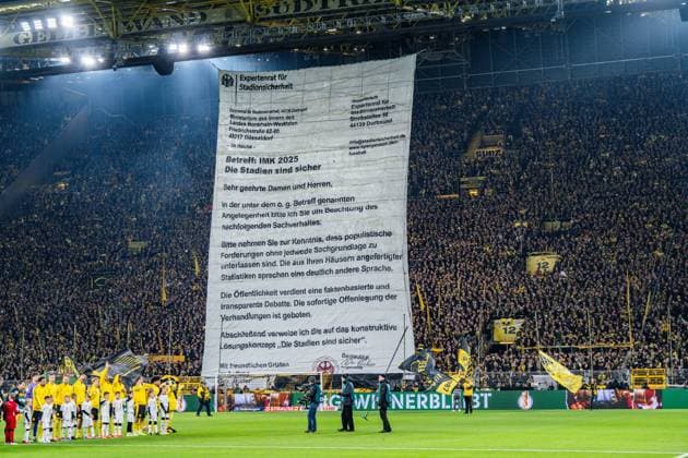 02 12 2025, Borussia Dortmund vs Bayern 04 Leverkusen, DFB Pokal, Round of 16 IMK 2025 Fan protest Spectators Expert advice Stadium safety Important note According to the regulations of the DFL German Football League and the DFB German Football Association, it is prohibited to use photographs taken in the stadium and or of the match in the form of sequential images and or video-like photo series Copyright: xBahhoxKarax
