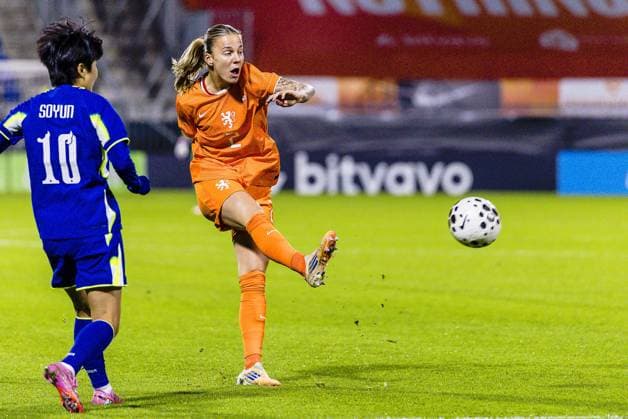 WAALWIJK , 25-11-2025 , Mandemakers stadium , season 2025 2026 , international womens friendly football , match between The Netherlands and Korean Republic , picture shows Netherlands player Lynn Wilms. Netherlands - Korea Republic  x32315611x Copyright: