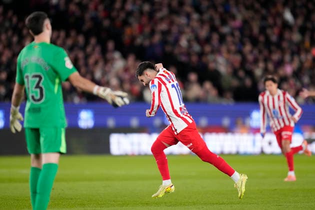 FC Barcelona, Barca v Atletico de Madrid - LaLiga EA Sports Alex Baena left winger of Atletico de Madrid and Spain celebrates after scoring his sides first goal during the La Liga EA Sports match between FC Barcelona and Atletico de Madrid at Spotify Camp Nou on December 2, 2025 in Barcelona, Spain. Barcelona Spain  Copyright: xJosexBretonx originalFilename:bretonhernandez-fcbarcel251202_npMiL.jpg