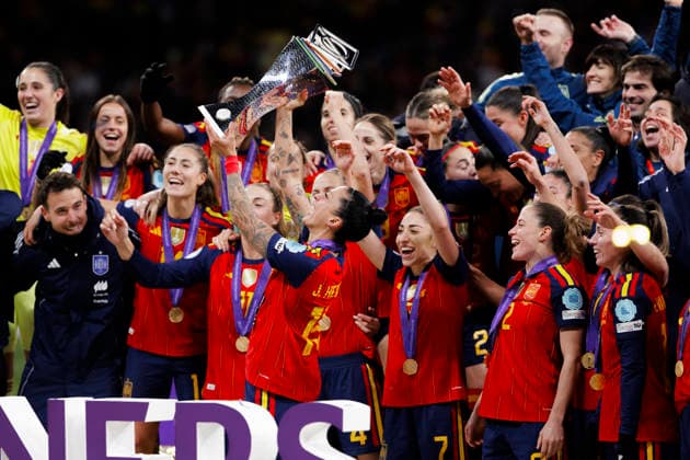 UEFA Women s Nations League final - Spain vs Germany MADRID,SPAIN - 2 December:Spanish players celebrate their UEFA Nations League title during the UEFA Women s Nations League final 2025 26 second leg match between Spain and Germany at Riyadh Air Metropolitano Stadium. (Photo by Guille Martinez f22photo) Madrid Riyadh Air Metropolitano Stadium Spain Copyright: xGuillermoxMartinezx