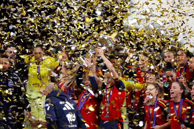 UEFA Women s Nations League final - Spain vs Germany MADRID,SPAIN - 2 December:Spanish players celebrate their UEFA Nations League title during the UEFA Women s Nations League final 2025 26 second leg match between Spain and Germany at Riyadh Air Metropolitano Stadium. (Photo by Guille Martinez f22photo) Madrid Riyadh Air Metropolitano Stadium Spain Copyright: xGuillermoxMartinezx
