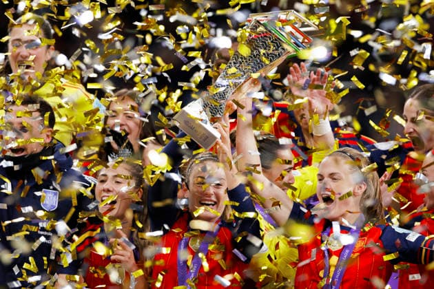 UEFA Women s Nations League final - Spain vs Germany MADRID,SPAIN - 2 December:Spanish players celebrate their UEFA Nations League title during the UEFA Women s Nations League final 2025 26 second leg match between Spain and Germany at Riyadh Air Metropolitano Stadium. (Photo by Guille Martinez f22photo) Madrid Riyadh Air Metropolitano Stadium Spain Copyright: xGuillermoxMartinezx