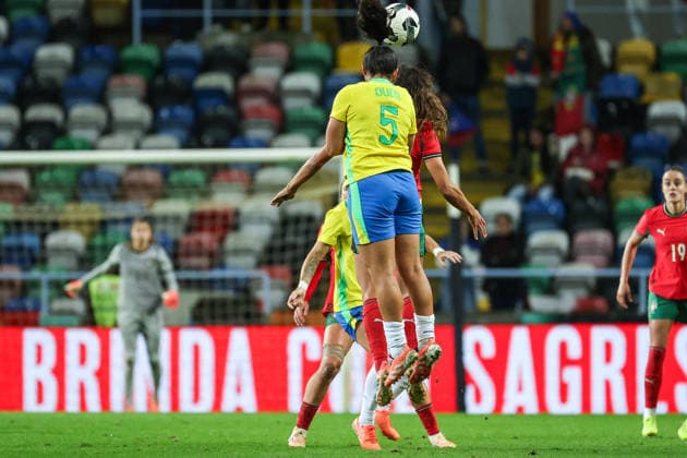 Duda Sampaio ( Brasil National Womens Team ) in action during the match between Portugal National Womens team and Brasil National Womens team, friendly preparation game at Estadio Municipal de Aveiro on 2 December 2025. Aveiro Estadio Municipal de Aveiro Aveiro Portugal Copyright: xIMAGOx xPRIMExSPORTSxIMAGESx xFILIPExOLIVEIRAx