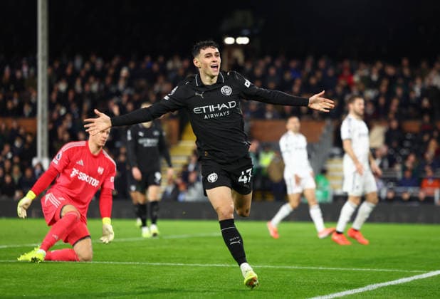 London, England, 2nd December 2025. Phil Foden of Manchester City celebrates scoring the fourth goal during the Fulham vs Manchester City Premier League match at Craven Cottage, London. Picture credit should read: Paul Terry Sportimage EDITORIAL USE ONLY. No use with unauthorised audio, video, data, fixture lists, club league logos or live services. Online in-match use limited to 120 images, no video emulation. No use in betting, games or single club league player publications. SPI_050_PT_Fulham_Man_City SPI-4339-0048