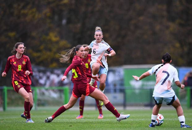 Soccer European Championship Qualification U19 Juniors Germany Spain on 02 12 2025 at the Sportschule Wedau in Duisburg f l n r Lotta Wrede Germany , Leonie Köpp Germany , Irune Dorado Spain , Folgado Spain DFB regulations prohibit any use of photographs as image sequences and or quasi video Nordrhein Westfalen Germany
