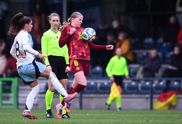 Soccer European Championship Qualification U19 Juniors Germany Spain on 02 12 2025 at the Sportschule Wedau in Duisburg Aiona Gomez Spain , left Marie Gmeineder Germany , right DFB regulations prohibit any use of photographs as image sequences and or quasi video Nordrhein Westfalen Germany