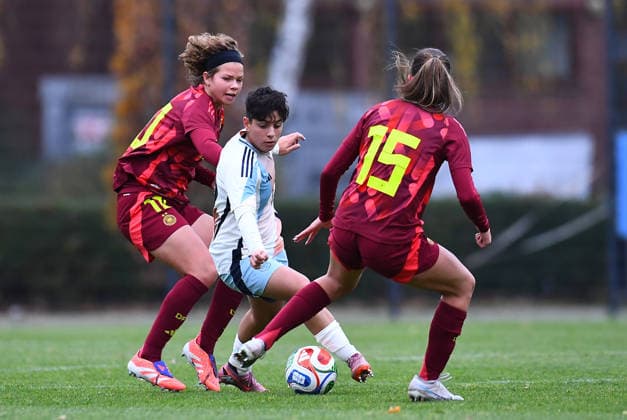 Soccer European Championship Qualification U19 Juniors Germany Spain on 02 12 2025 at the Sportschule Wedau in Duisburg Maj Schneider Germany , front Emma Moreno Spain , middle Rosa Rückert Germany , back DFB regulations prohibit any use of photographs as image sequences and or quasi video Nordrhein Westfalen Germany