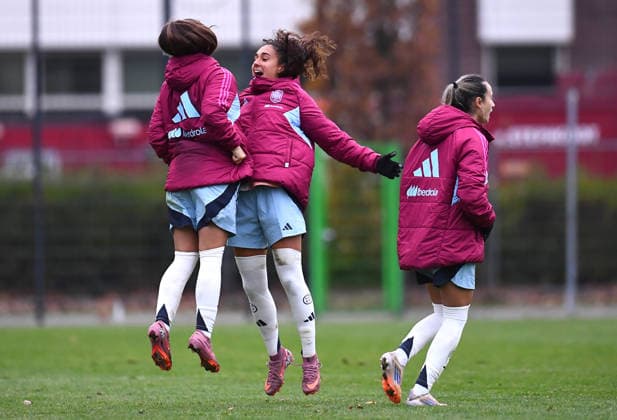Soccer European Championship Qualification U19 Junior Women Germany Spain on 02 12 2025 at the Sportschule Wedau in Duisburg The players from Spain are happy about the victory DFB regulations prohibit any use of photographs as image sequences and or quasi video Nordrhein Westfalen Germany