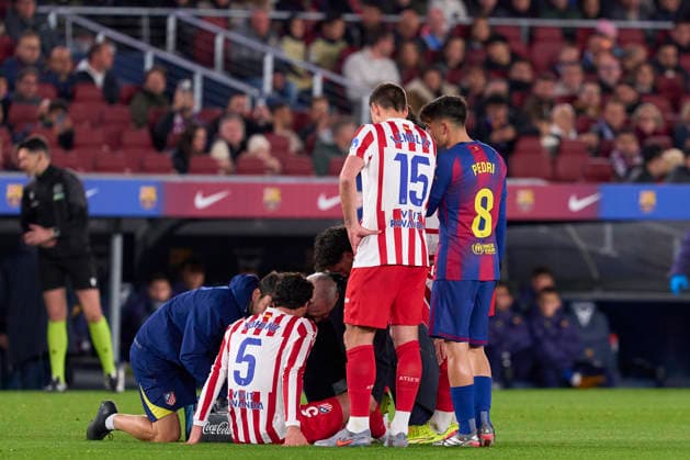 FC Barcelona, Barca v Atletico de Madrid - LaLiga EA Sports BARCELONA, SPAIN - DECEMBER 02: Johnny Cardoso of Atletico de Madrid during the LaLiga EA Sports match between FC Barcelona and Atletico de Madrid at Spotify Camp Nou on December 02, 2025 in Barcelona, Spain. (Photo by Gerard Franco Photo Players Images Magara Press) Barcelona Spotify Camp Nou Stadium Spain Copyright: xGerardxFrancox