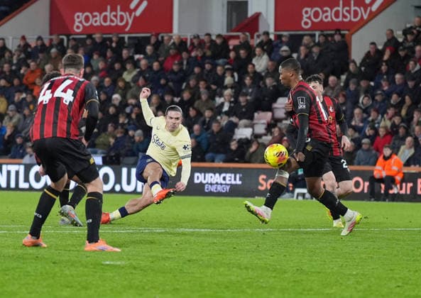 Bournemouth v Everton, Premier League, Football, Vitality Stadium, Bournemouth, UK - 02 Dec 2025 GOAL 0-1. Jack Grealish of Everton scores the opening goal with a deflection off Bafode Diakite of Bournemouth. Bournemouth Vitality Stadium Bournemouth GBR, UK NEWSPAPERS OUT Copyright: xSeanxRyanx