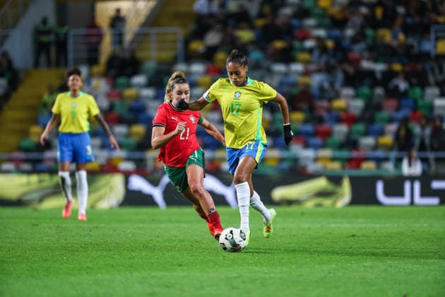 Ary Borges ( Brasil National Womens Team ) in action during the match between Portugal National Womens team and Brasil National Womens team, friendly preparation game at Estadio Municipal de Aveiro on 2 December 2025. Aveiro Estadio Municipal de Aveiro Aveiro Portugal Copyright: xIMAGOx xPRIMExSPORTSxIMAGESx xFILIPExOLIVEIRAx