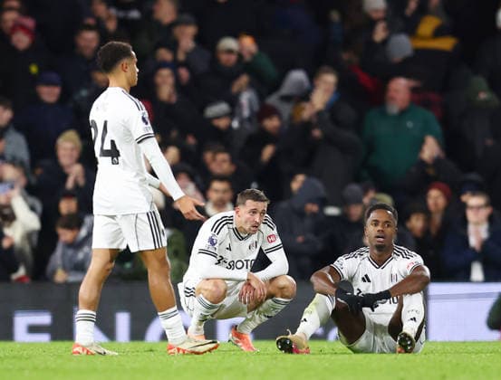London, England, 2nd December 2025. Dejected Fulham players during the Fulham vs Manchester City Premier League match at Craven Cottage, London. Picture credit should read: Paul Terry Sportimage EDITORIAL USE ONLY. No use with unauthorised audio, video, data, fixture lists, club league logos or live services. Online in-match use limited to 120 images, no video emulation. No use in betting, games or single club league player publications. SPI_070_PT_Fulham_Man_City SPI-4339-0070