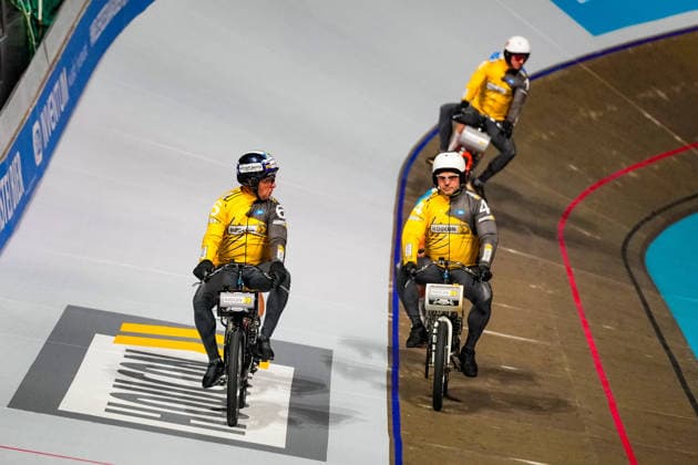 First day of the Wieler zesdaagse Rotterdam - Pilots on the derney during the WielerZesdaagse Rotterdam at Ahoy Rotterdam on 2 December 2025 in Rotterdam, Netherlands. (Parallax Pictures Nick Koole) Copyright: xNickxKoolex