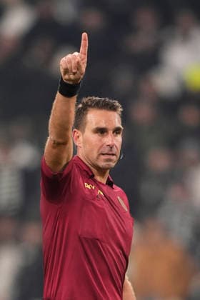 referee Francesco Fourneau during the round of 16 Frecciarossa Italian Cup 2025 2026 soccer match between Juventus Fc and Udinese at Juventus Stadium in Turin, North Italy , December 2, 2025. - Soccer  Copyright: xFabioxFerrari LaPressex