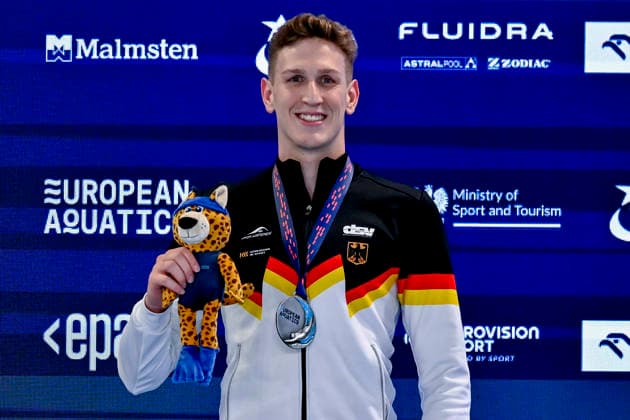 Lukas Martens of Germany celebrates after winning the silver medal in the 400m. Freestyle Men podium during the European Short Course Swimming Championships at Aqua Lublin in Lublin (Poland), December 2, 2025 Photo Andrea Masini Deepbluemedia Insidefoto AndreaxMasini