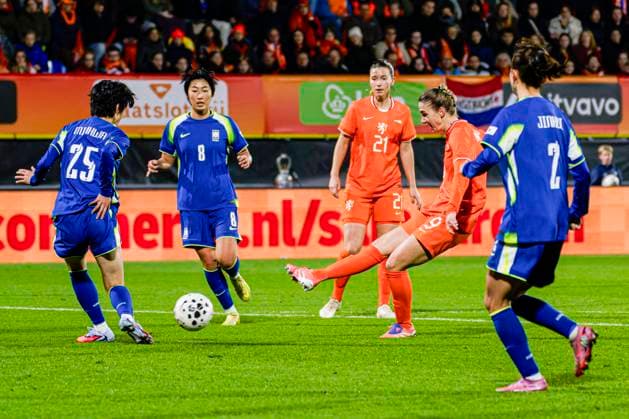 Vivianne Miedema of The Netherlands shoots at goal Netherlands v South Korea, Women s International Friendly, Länderspiel, Nationalmannschaft Netherlands v South Korea, Mandemakers Stadium, December 2, 2025, Waalwijk, Netherlands.