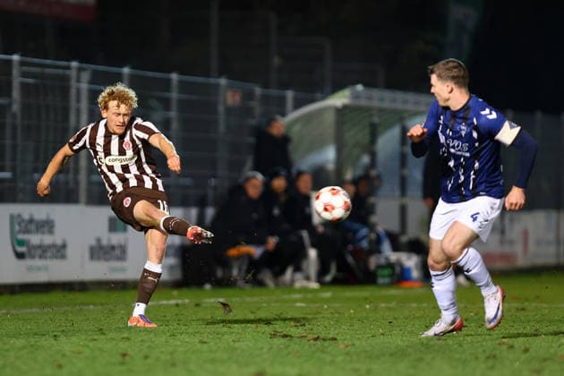 16 Marwin Schmitz FC St Pauli U23 Football I Men I Regionalliga Nord I Season 2025 2026 I 21 Matchday I FC St Pauli U23 VfB Oldenburg I 02 12 2025 I Edmund Plambeck Stadium