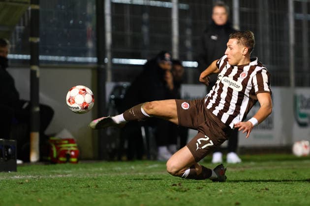 27 Oleg Skakun FC St Pauli U23 Fußball I Herren I Regionalliga Nord I Saison 2025 2026 I 21 Spieltag I FC St Pauli U23 VfB Oldenburg I 02 12 2025 I Edmund Plambeck Stadion
