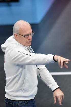 2025.12.02 s-Hertogenbosch pilka reczna kobiet Mistrzostwa Swiata Francja - Polska N z Arne Senstad Foto Lukasz Laskowski PressFocus 2025.12.02 s-Hertogenbosch IHF WomenÕs Handball World Championship, WM, Weltmeisterschaft France v Poland Arne Senstad Credit: Lukasz Laskowski PressFocus NEWSPIX.PL --- newspix.pl POLAND OUT! 