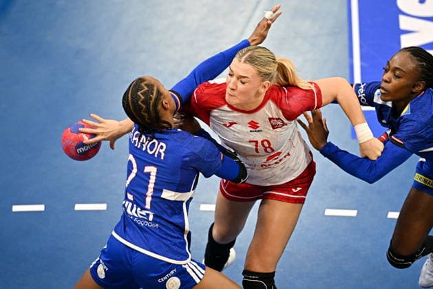 2025.12.02 s-Hertogenbosch pilka reczna kobiet Mistrzostwa Swiata Francja - Polska N z Paulina Uscinowicz Foto Lukasz Laskowski PressFocus 2025.12.02 s-Hertogenbosch IHF WomenÕs Handball World Championship, WM, Weltmeisterschaft France v Poland Paulina Uscinowicz Credit: Lukasz Laskowski PressFocus NEWSPIX.PL --- newspix.pl POLAND OUT! 
