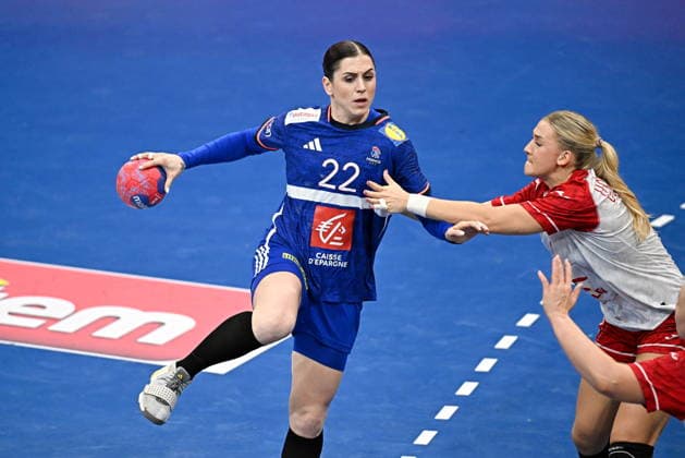 2025.12.02 s-Hertogenbosch pilka reczna kobiet Mistrzostwa Swiata Francja - Polska N z {persons} Foto Lukasz Laskowski PressFocus 2025.12.02 s-Hertogenbosch IHF Women™s Handball World Championship, WM, Weltmeisterschaft France v Poland {persons} Credit: Lukasz Laskowski PressFocus NEWSPIX.PL --- newspix.pl POLAND OUT! 
