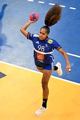 2025.12.02 s-Hertogenbosch pilka reczna kobiet Mistrzostwa Swiata Francja - Polska N z Suzanne Wajoka Foto Lukasz Laskowski PressFocus 2025.12.02 s-Hertogenbosch IHF WomenÕs Handball World Championship, WM, Weltmeisterschaft France v Poland Suzanne Wajoka Credit: Lukasz Laskowski PressFocus NEWSPIX.PL --- newspix.pl POLAND OUT! 