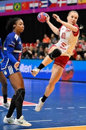 2025.12.02 s-Hertogenbosch pilka reczna kobiet Mistrzostwa Swiata Francja - Polska N z Daria Michalak Foto Lukasz Laskowski PressFocus 2025.12.02 s-Hertogenbosch IHF WomenÕs Handball World Championship, WM, Weltmeisterschaft France v Poland Daria Michalak Credit: Lukasz Laskowski PressFocus NEWSPIX.PL --- newspix.pl POLAND OUT! 