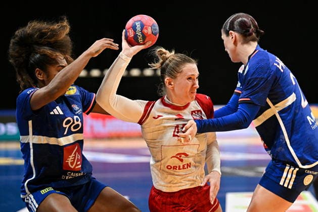 2025.12.02 s-Hertogenbosch pilka reczna kobiet Mistrzostwa Swiata Francja - Polska N z Karolina Kochaniak Foto Lukasz Laskowski PressFocus 2025.12.02 s-Hertogenbosch IHF WomenÕs Handball World Championship, WM, Weltmeisterschaft France v Poland Karolina Kochaniak Credit: Lukasz Laskowski PressFocus NEWSPIX.PL --- newspix.pl POLAND OUT! 
