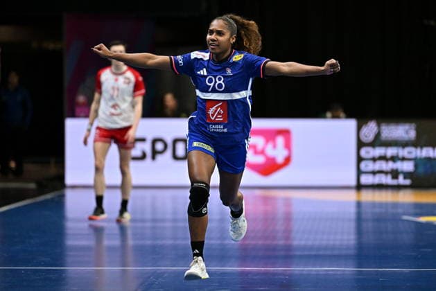 2025.12.02 s-Hertogenbosch pilka reczna kobiet Mistrzostwa Swiata Francja - Polska N z Suzanne Wajoka Foto Lukasz Laskowski PressFocus 2025.12.02 s-Hertogenbosch IHF WomenÕs Handball World Championship, WM, Weltmeisterschaft France v Poland Suzanne Wajoka Credit: Lukasz Laskowski PressFocus NEWSPIX.PL --- newspix.pl POLAND OUT! 