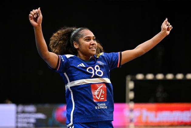 2025.12.02 s-Hertogenbosch pilka reczna kobiet Mistrzostwa Swiata Francja - Polska N z Suzanne Wajoka Foto Lukasz Laskowski PressFocus 2025.12.02 s-Hertogenbosch IHF WomenÕs Handball World Championship, WM, Weltmeisterschaft France v Poland Suzanne Wajoka Credit: Lukasz Laskowski PressFocus NEWSPIX.PL --- newspix.pl POLAND OUT! 