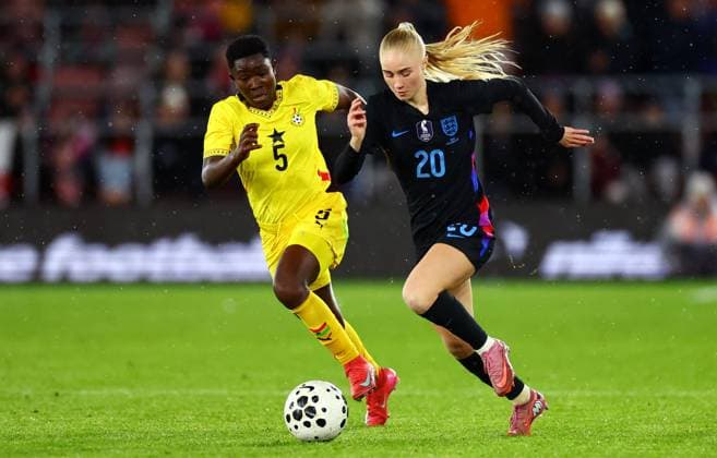 Laura Blindkilde Brown of England and Grace Asantewaa of Ghana. England Women v Ghana Women, International Friendly, Länderspiel, Nationalmannschaft Football, St Mary s Stadium, Southampton, UK - 02 Dec 2025Southampton St Mary s Stadium United Kingdom EDITORIAL USE ONLY No use with unauthorised audio, video, data, fixture lists, club league logos or live services. Online in-match use limited to 120 images, no video emulation. No use in betting, games or single club league player publications.  Copyright: xJamesxMarsh Shutterstockx 16005561bk