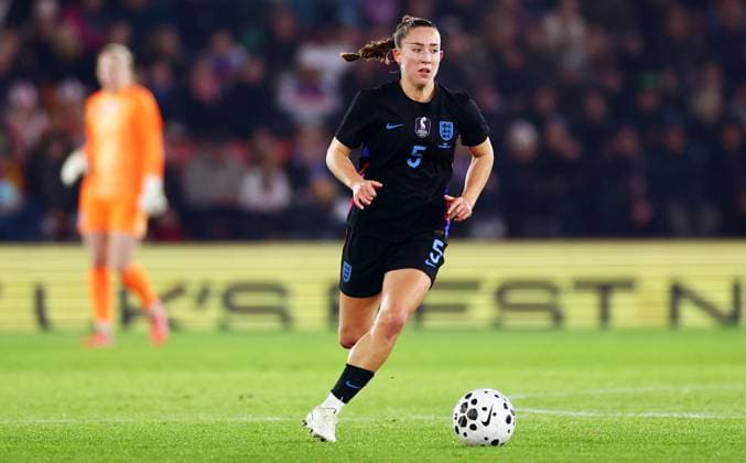 Maya Le Tissier of England. England Women v Ghana Women, International Friendly, Länderspiel, Nationalmannschaft Football, St Mary s Stadium, Southampton, UK - 02 Dec 2025Southampton St Mary s Stadium United Kingdom EDITORIAL USE ONLY No use with unauthorised audio, video, data, fixture lists, club league logos or live services. Online in-match use limited to 120 images, no video emulation. No use in betting, games or single club league player publications.  Copyright: xJamesxMarsh Shutterstockx 16005561bl