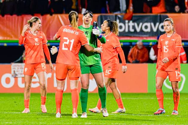 Goalkeeper Lize Kop of The Netherlands celebrates their sides win with Damaris Egurrola of The Netherlands Netherlands v South Korea, Women s International Friendly, Länderspiel, Nationalmannschaft Netherlands v South Korea, Mandemakers Stadium, December 2, 2025, Waalwijk, Netherlands.