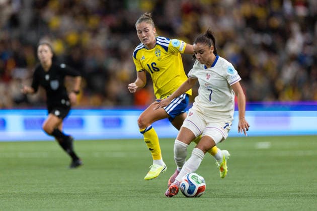 Sakina Karchaoui (7 France) controls the ball during the Third-place match of the UEFA Womens Nations League football match between Sweden and France at 3Arena in Stockholm, Sweden. Copyright: xAnexFrosakerx xSPPx Sportspressphoto_SPR69397