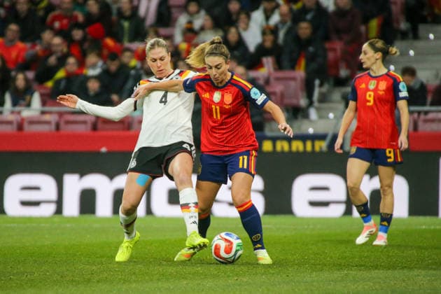 02 12 2025, xgrfx, Football UEFA Women s Nations League Final Second Leg, Spain Germany v l Rebecca Knaak German Women s National Team , Alexia Putellas Spain DFL DFB REGULATIONS PROHIBIT ANY USE OF PHOTOGRAPHS as IMAGE SEQUENCES and or QUASI VIDEO Madrid
