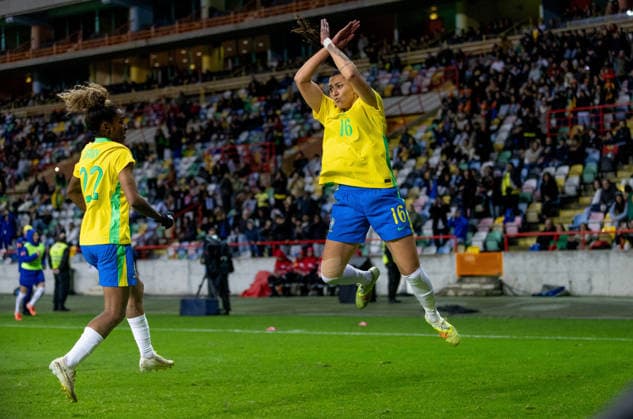 Portugal x Brasil Futebol Feminino AVEIRO, AV - 02.12.2025: PORTUGAL X BRASIL FUTEBOL FEMININO - 85336) Portugal vs Brazil Women& 39;s Football (Photo: Luan Chepernate Fotoarena) x2851893x  LuanxChepernate