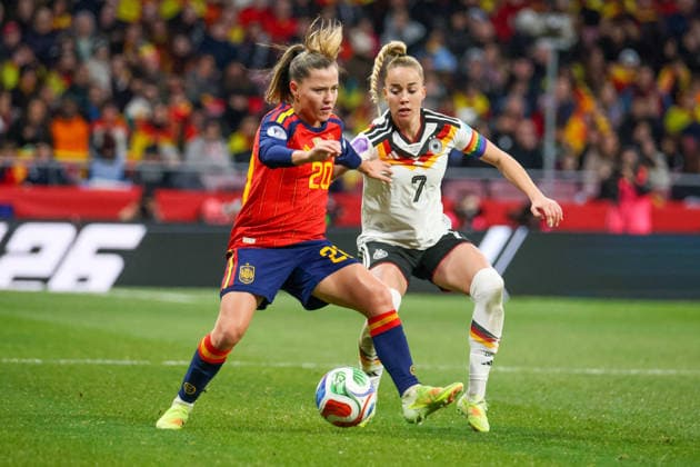 Madrid, Germany 02 December 2025 UEFA Nations League Women Final Second Round 2025 Spain vs Germany Pictured from left in duel Claudia Pina Spain and Giulia Gwinn Germany Riyadh Air Metropolitano Copyright: xFotostandx xFantinix