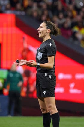 Madrid, Germany 02 December 2025 UEFA Nations League Women Final Second Round 2025 Spain vs Germany Pictured Referee Silvia Gasperotti Italy Riyadh Air Metropolitano Copyright: xFotostandx xFantinix