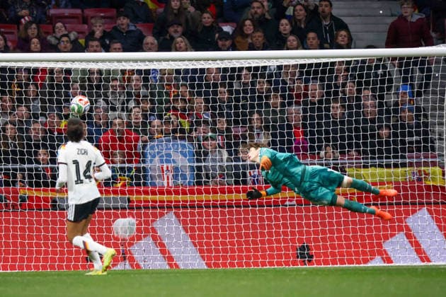 Madrid, Germany 02 December 2025 UEFA Nations League Women Final Second Round 2025 Spain vs Germany In picture scorer Vicky Lopez Spain , not in picture, scores the goal to make it 2 0 for Spain Riyadh Air Metropolitano Copyright: xFotostandx xFantinix
