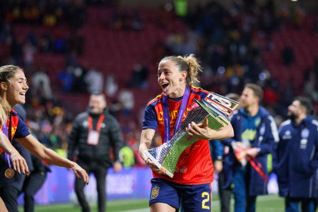 Madrid, Germany 02 December 2025 UEFA Nations League Women Final Second Round 2025 Spain vs Germany Pictured Ona Batlle Spain celebrating the final with UEFA Women™s Nations League Cup Riyadh Air Metropolitano Copyright: xFotostandx xFantinix