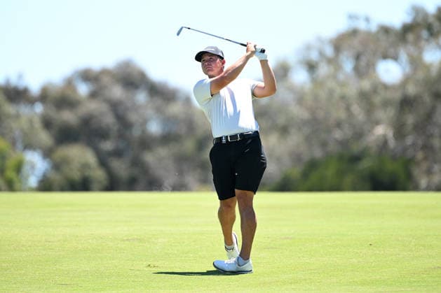 AUSTRALIAN OPEN GOLF PRO AM, Karl Vilips of Australia plays a shot during the Pro-Am round ahead of the Australian Open at the Royal Melbourne Golf Club in Melbourne, Wednesday, December 3, 2025. ( NO ARCHIVING MELBOURNE VICTORIA AUSTRALIA Royal Melbourne Golf Club  Copyright: xJAMESxROSSx 20251203163038806685