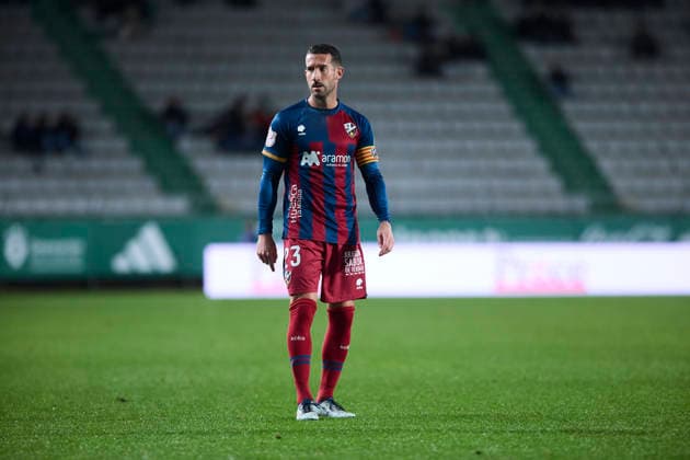 Racing Club Ferrol v SD Huesca - Copa del Rey FERROL, SPAIN - DECEMBER 2: Oscar Sielva of SD Huesca looks on during the Copa del Rey second round match between Racing Club Ferrol and SD Huesca at Campo Municipal A Malata on December 2, 2025 in Ferrol, Spain. (Photo by Diego Simon Photo Players Images Magara Press) Ferrol Estadio Municipal A Malata Spain Copyright: xDiegoxSimonx
