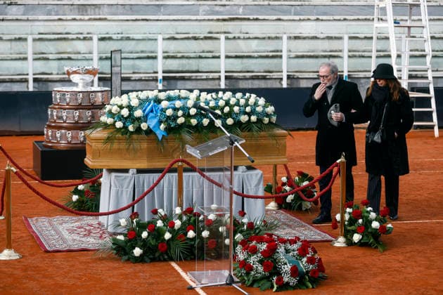 December 3, 2025, Rome, ITALY: Un momento della camera ardente di Nicola Pietrangeli presso il campo da tennis a lui intitolato al Foro Italico, Roma, 03 dicembre 2025. ANSA ANGELO CARCONI. Pietrangeli: Aperta La Camera Ardente Sulle Note Di Aznavour  - ZUMAa110 20251203_zaf_a110_002 Copyright: xAngeloxCarconix
