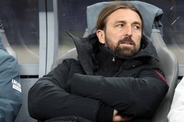 02 12 2025, xrekx, Football DFB Cup 1 8 Final, Hertha BSC Berlin 1 FC Kaiserslautern v l Thomas Hengen Managing Director Managing Director 1 FC Kaiserslautern DFL DFB REGULATIONS PROHIBIT ANY USE OF PHOTOGRAPHS as IMAGE SEQUENCES and or QUASI VIDEO Berlin
